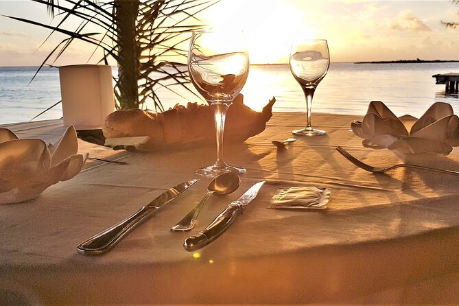 Romantic Private Sunset and Motu Dinner for Two - The three-course Motu meal and drinks, and how to get the best night