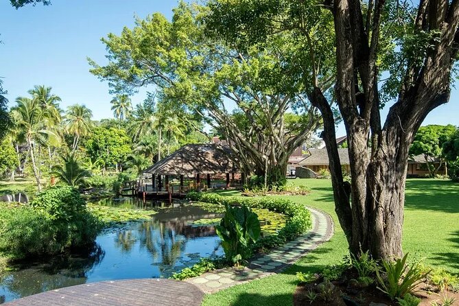 Shared 2 Hour Papeete Walking Tour - Meeting point at Office du Tourisme Fare Manihini, then walking with Pauline