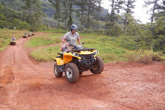Small Combo 2h30 Quad + 1h Jetski - Starting at Moorea Activities Center in Opunohu (and Getting Set Up Fast)