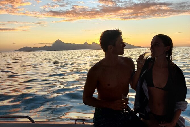 Sunset Cruise in Tahiti - The sunset timing that actually matters at 4:00 pm