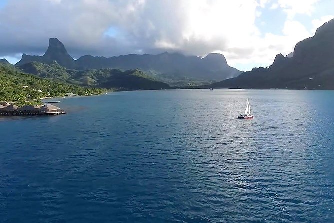 Sunset Cruise : Moorea Sailing on a Catamaran named Taboo - Inside and outside the reef: why the route feels more than a straight shot