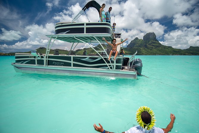 Toa Boat Bora Bora Private Lagoon tour On Ambassador Boat - Getting started at 9:00 am, and settling into the right gear