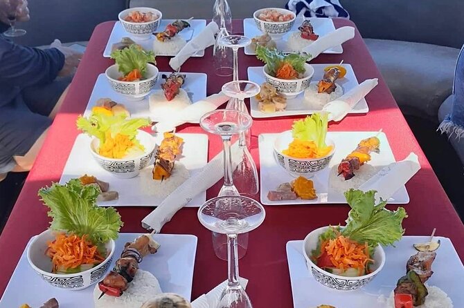 Toa Boat Bora Bora Private Lagoon tour with Lunch on Entertainer Bar Boat - Weather, rain, and how to pack so the day stays good