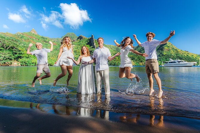 Unique photo shoot in the heart DE Moorea: Beach & mountain combo - The value of paying per group, not per person