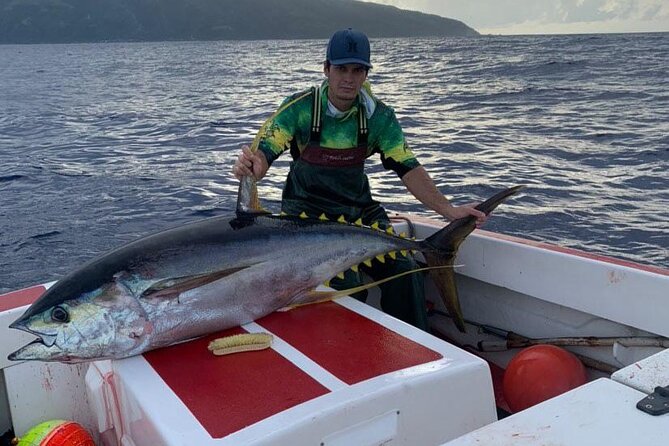 Wholesale Fishing in Poti Marara at Tahiti Teahupoo Peninsula - Gear, Drinks, and the Small Stuff That Changes the Day